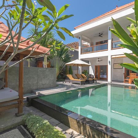 Villa Royal Singaraja Kültér fotó